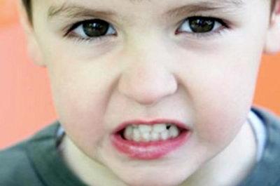Скрежет зубами у детей: причина и следствие